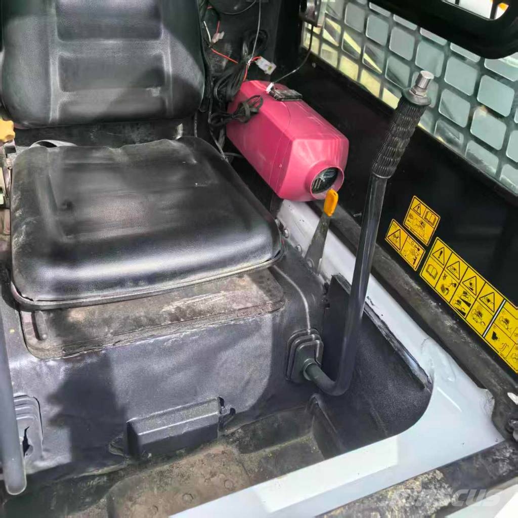 Bobcat S16 لوادر انزلاقية التوجيه