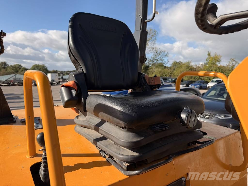 Thwaites Mach 2290 側卸礦車