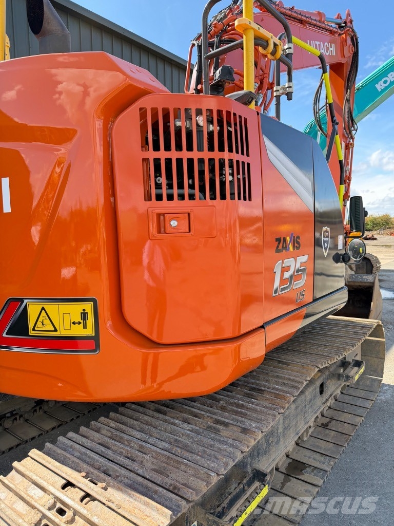 Hitachi ZX 135 US-7 Bageri gusjeničari