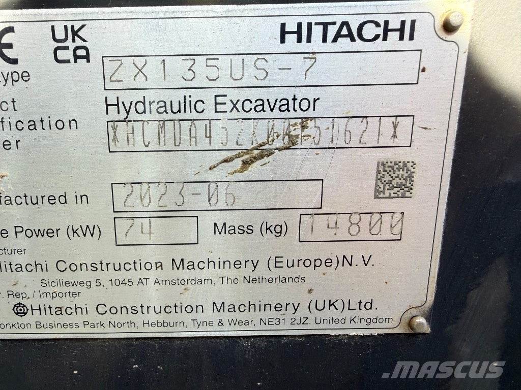 Hitachi ZX 135 US-7 Bageri gusjeničari