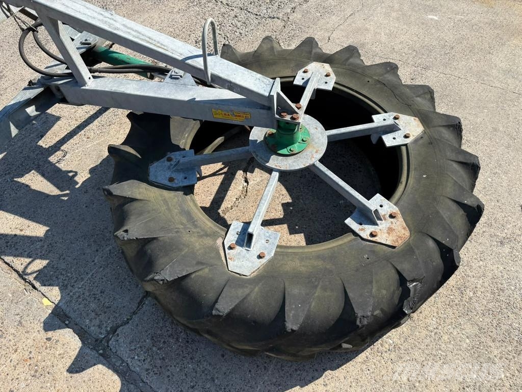 AP Voorband Hydraulisch Schuif Kuilvoer voer aanschui ماكينات وملحقات مواش أخرى