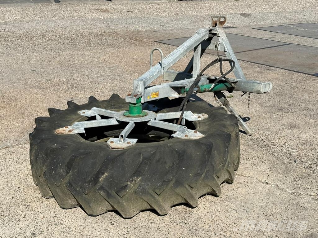 AP Voorband Hydraulisch Schuif Kuilvoer voer aanschui ماكينات وملحقات مواش أخرى