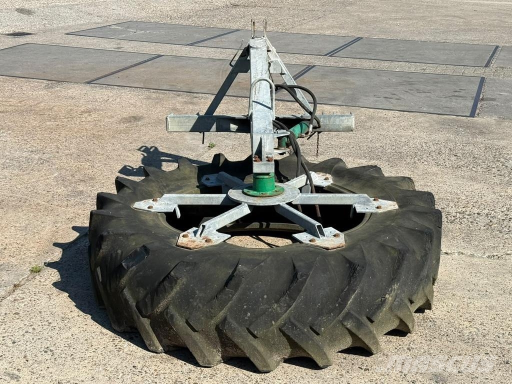 AP Voorband Hydraulisch Schuif Kuilvoer voer aanschui ماكينات وملحقات مواش أخرى