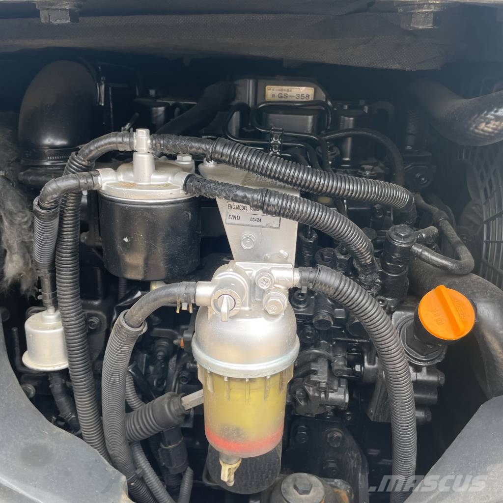 Komatsu PC 35 Vikšriniai ekskavatoriai