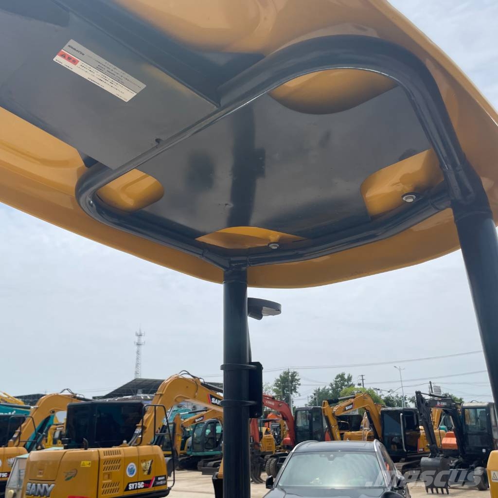 Komatsu PC 35 Vikšriniai ekskavatoriai