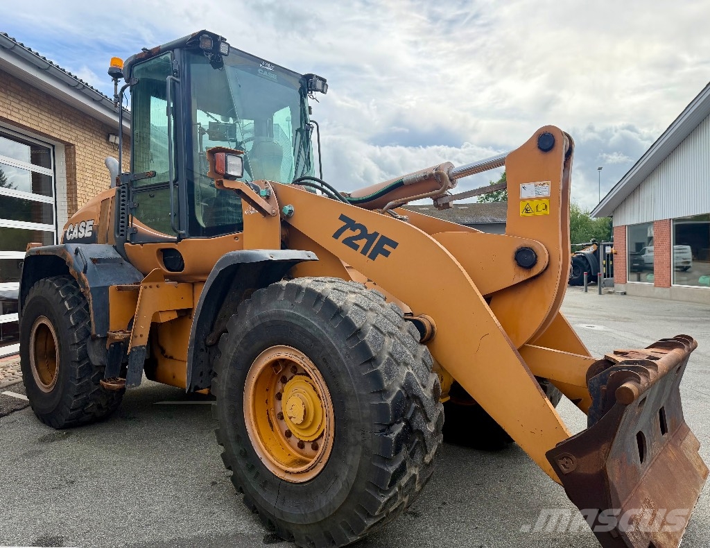 CASE 721 F Wielladers