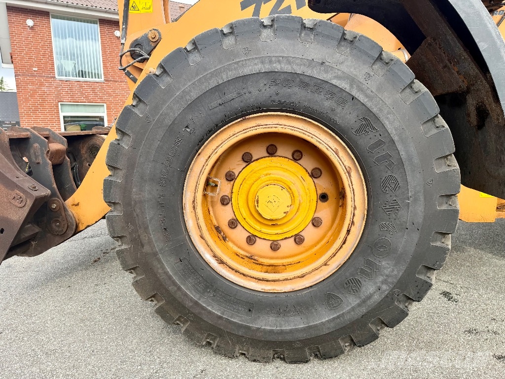 CASE 721 F Wielladers
