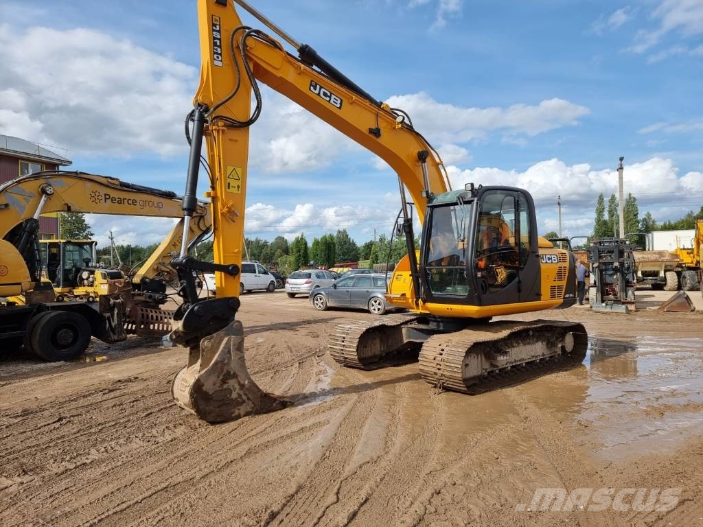 JCB JS 130 LC Pelle sur chenilles