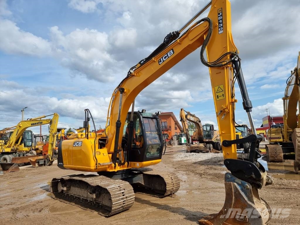 JCB JS 130 LC Pelle sur chenilles
