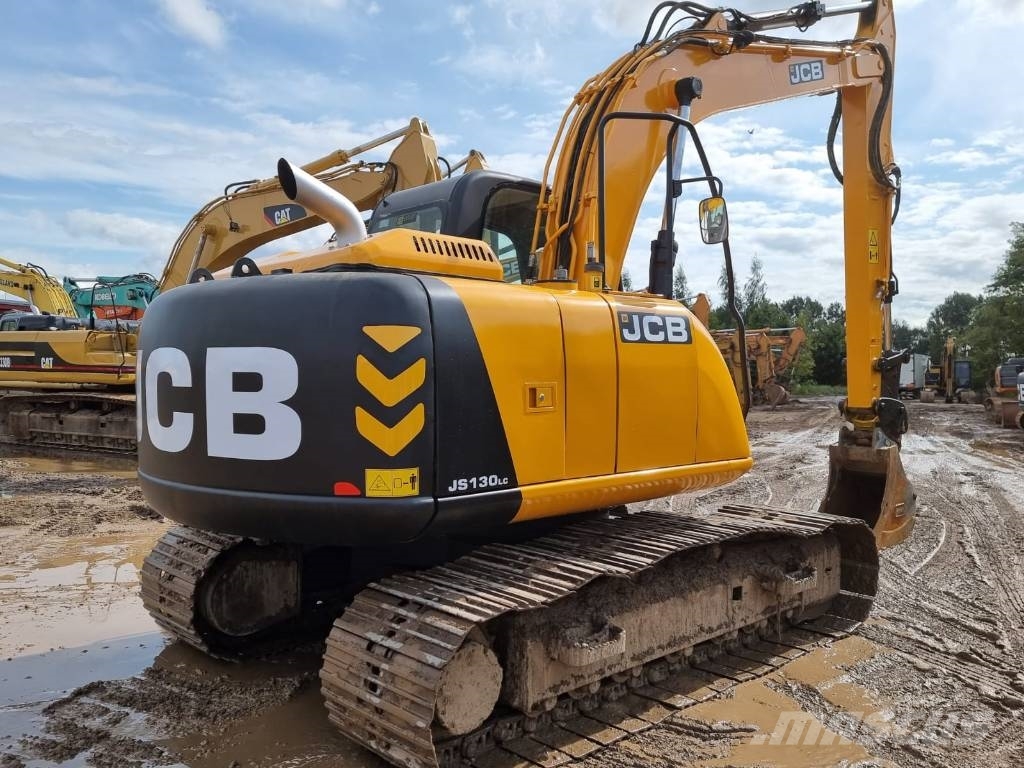 JCB JS 130 LC Pelle sur chenilles