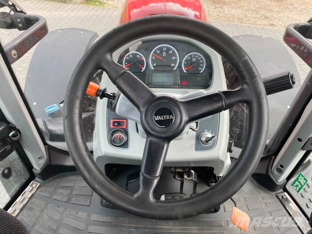 Valtra T 234 V Traktory