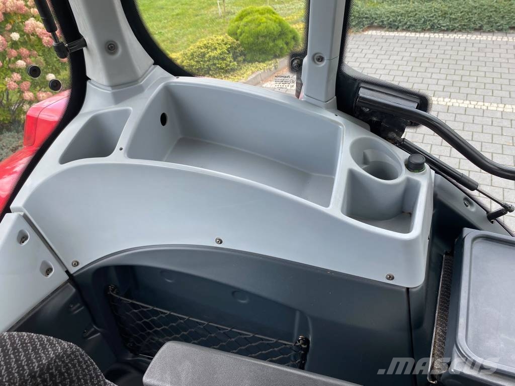 Valtra T 234 V Traktory