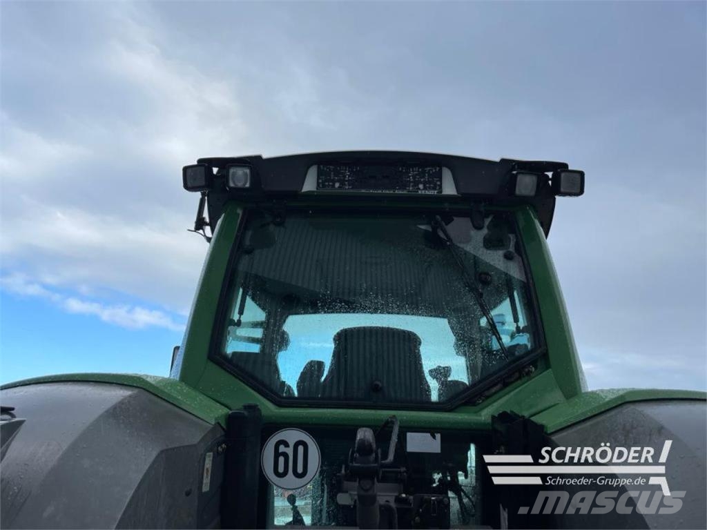 Fendt 826 VARIO S4 PROFI PLUS Traktoriai