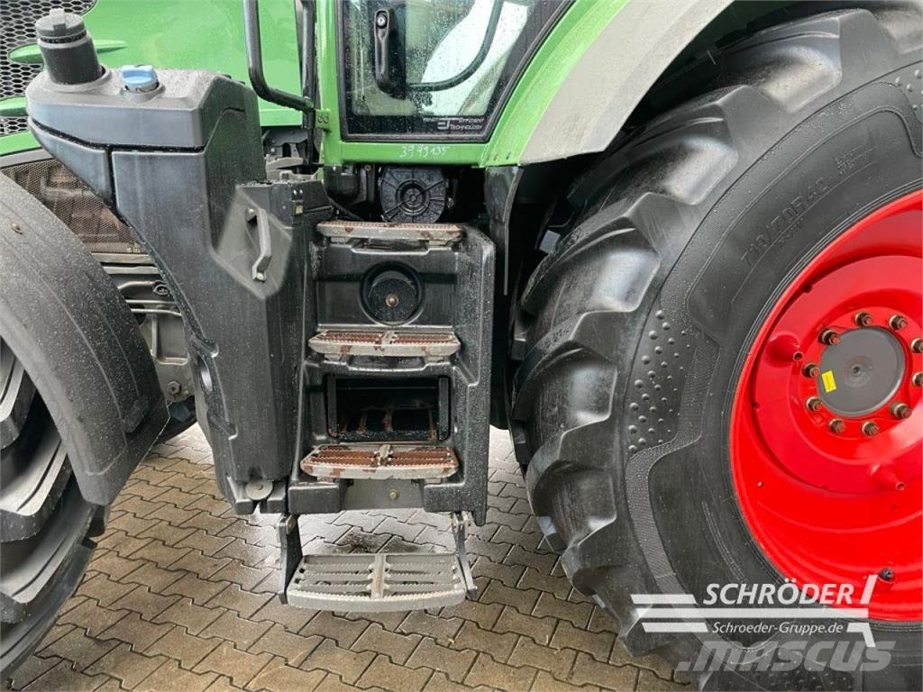 Fendt 826 VARIO S4 PROFI PLUS Traktoriai