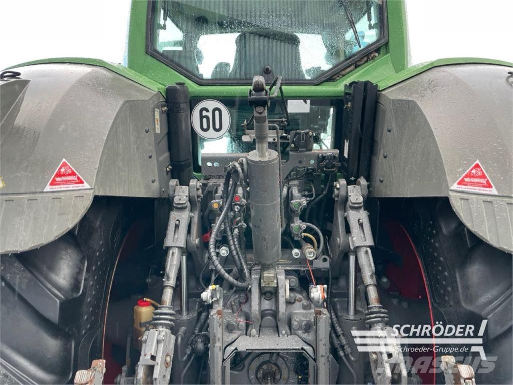 Fendt 826 VARIO S4 PROFI PLUS Traktoriai