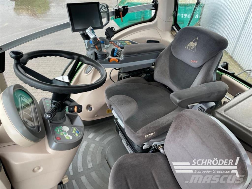 Fendt 826 VARIO S4 PROFI PLUS Traktoriai