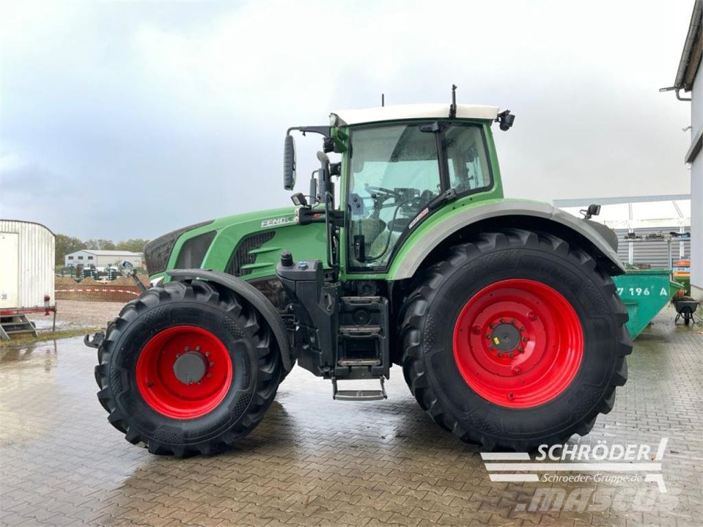 Fendt 826 VARIO S4 PROFI PLUS Traktoriai