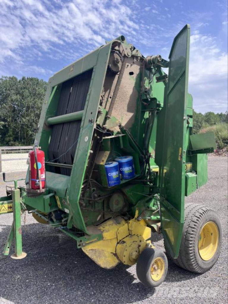 John Deere 590 Ronde-balenpersen