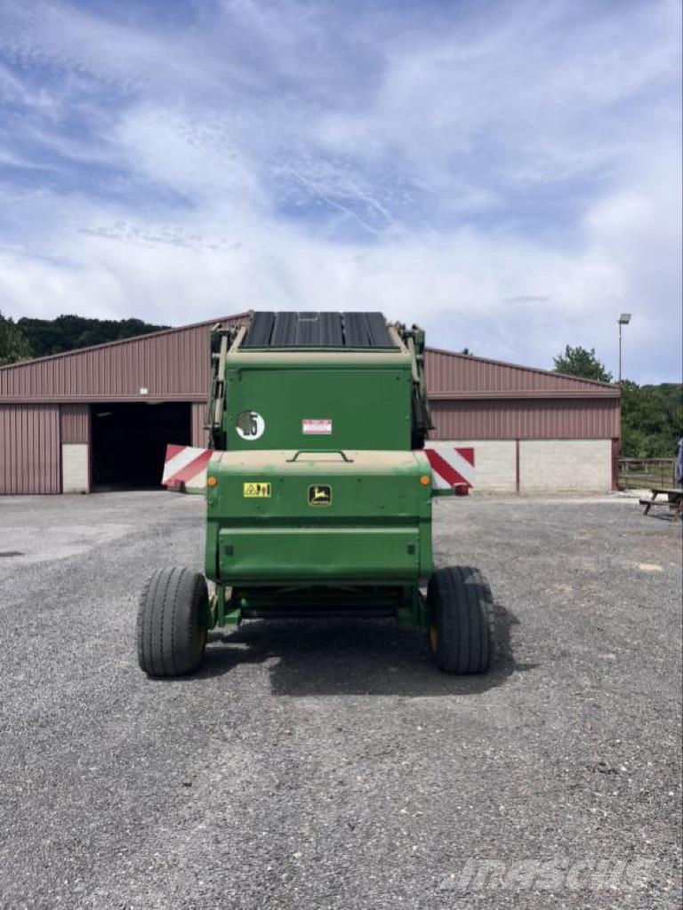 John Deere 590 Ronde-balenpersen
