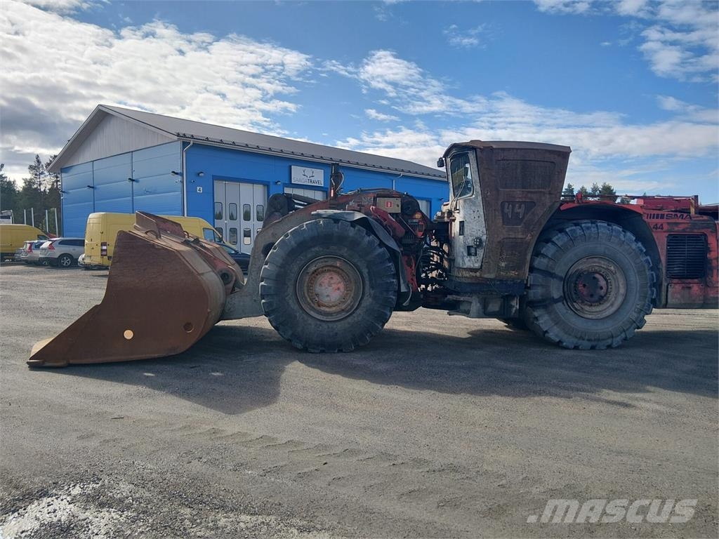 Sandvik Toro LH517 ساحبات وشاحنات تعدين للعمل تحت سطح الأرض