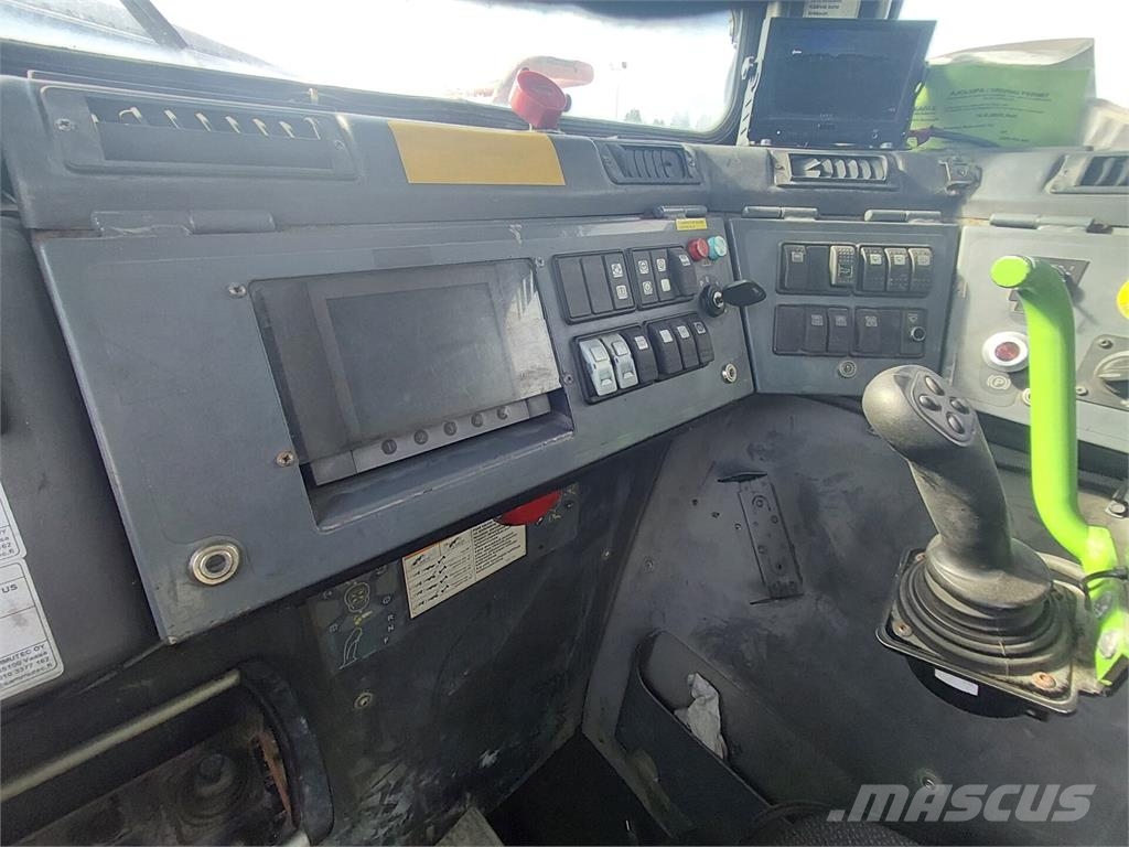 Sandvik Toro LH517 ساحبات وشاحنات تعدين للعمل تحت سطح الأرض