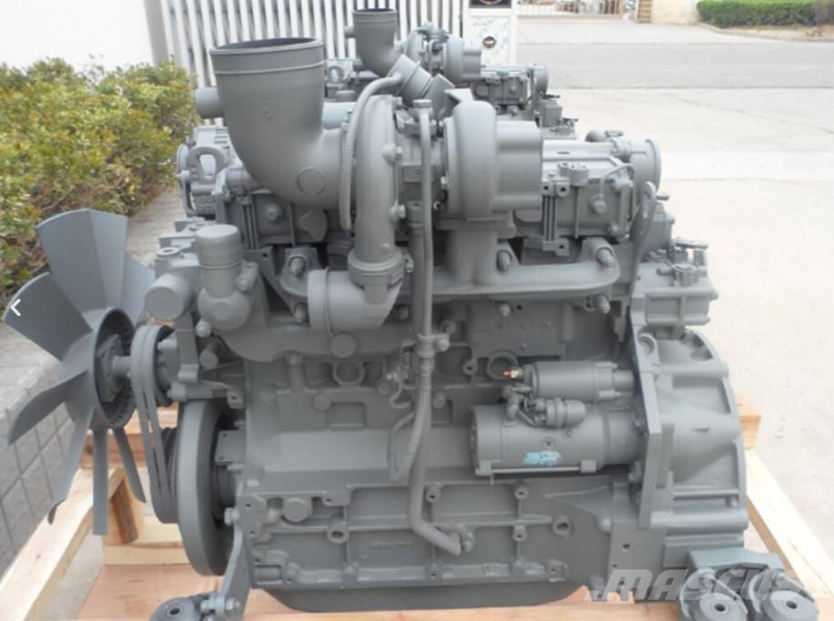 Deutz D226B-4T excavator engine /excavator motor エンジン