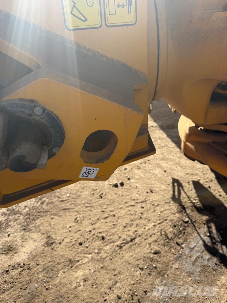 Volvo A45J Gumikerekes homlokrakodók
