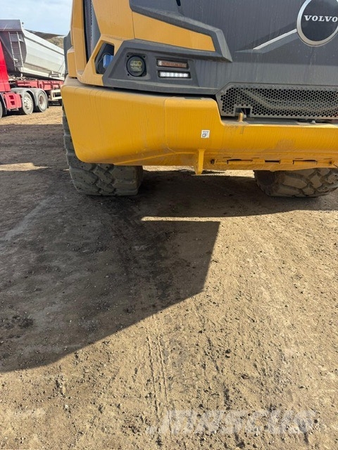 Volvo A45J Gumikerekes homlokrakodók