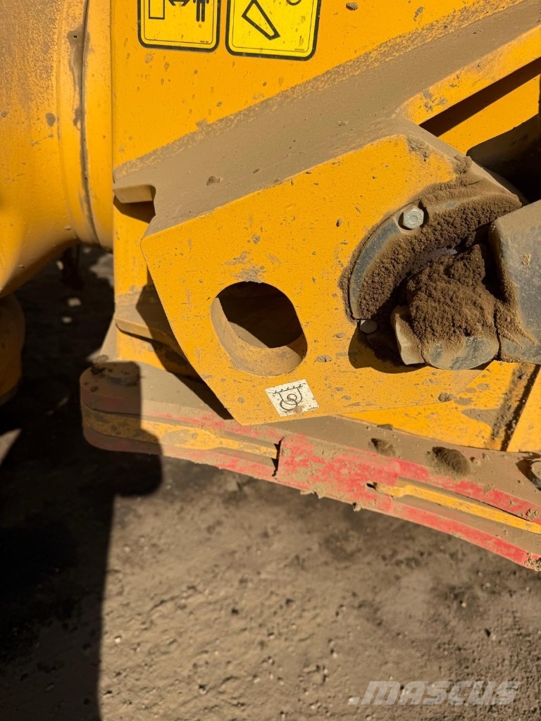 Volvo A45J Gumikerekes homlokrakodók