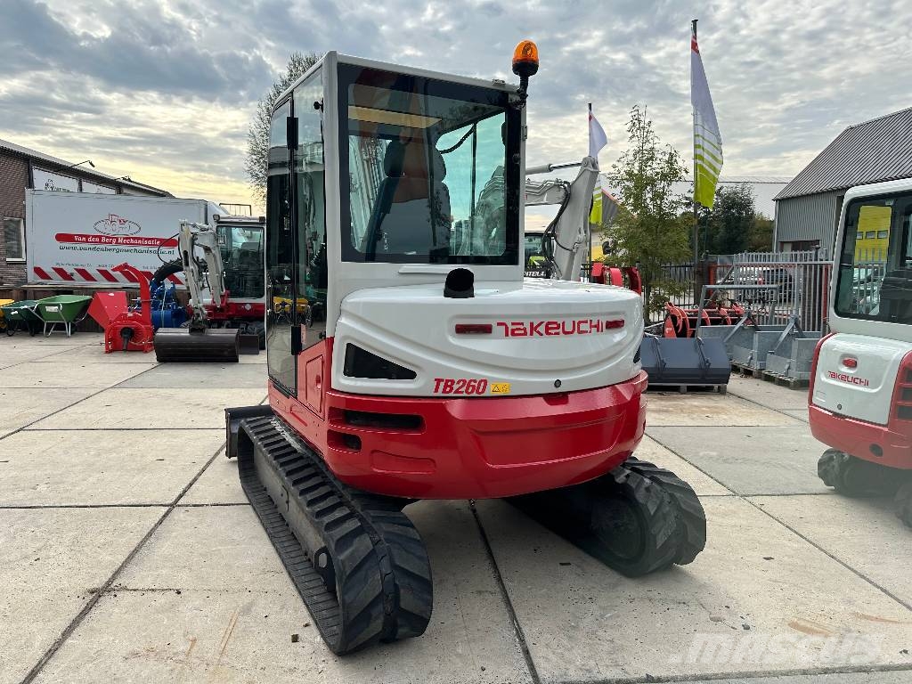 Takeuchi TB 260    Gereserveerd Mini excavadoras < 7t