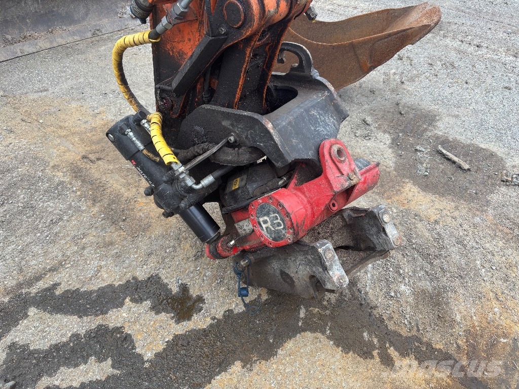 Hitachi ZX 85 US / Pyörittäjä, Rasvari Midi bageri 7t – 12t