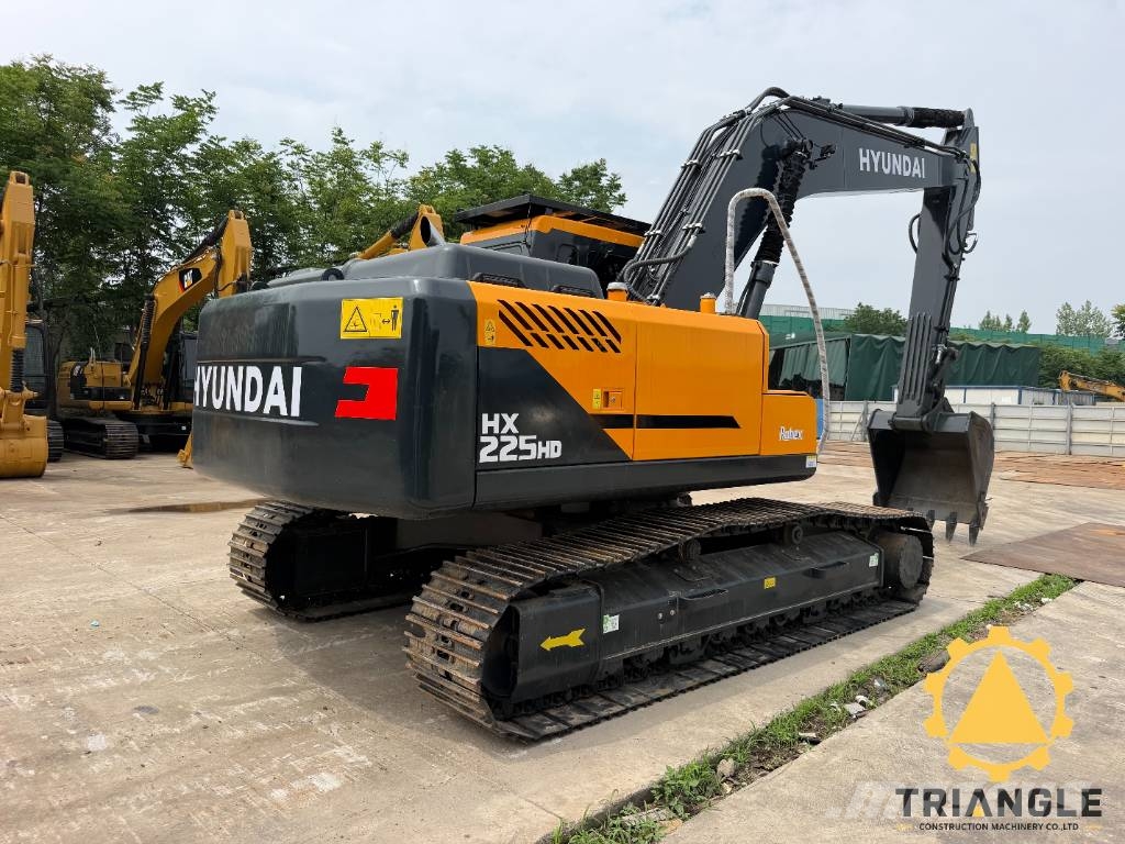 Hyundai HX 225 HD Gravemaskiner på larvebånd