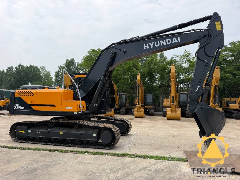 Hyundai HX 225 HD Gravemaskiner på larvebånd