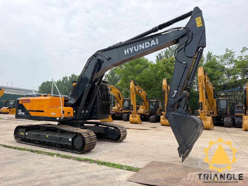 Hyundai HX 225 HD Gravemaskiner på larvebånd