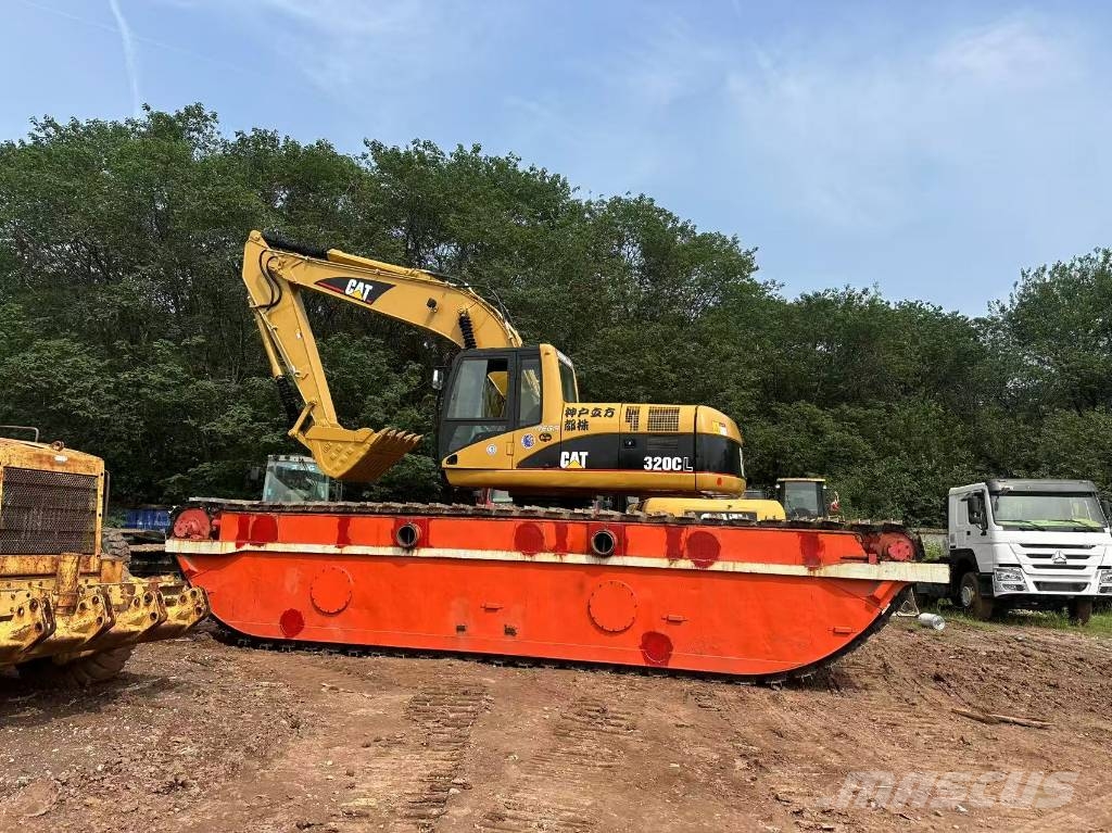 CAT 320CL Buggy swamp excavator Amphibienbagger