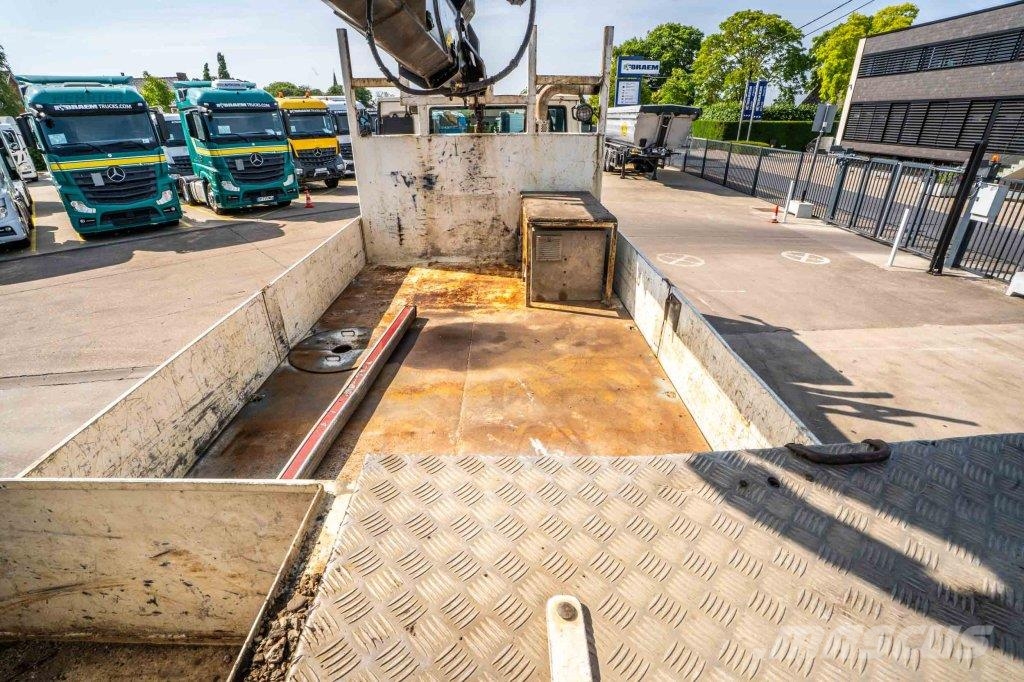 MAN TGS 33.400 BB - HIAB 377 E-5 HIPRO 플랫베드/드롭사이드 트럭