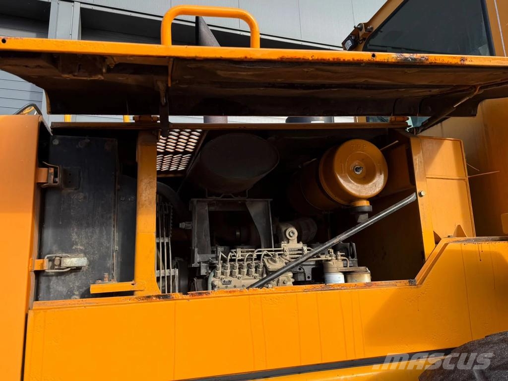 Hyundai HL740-3 Pale gommate