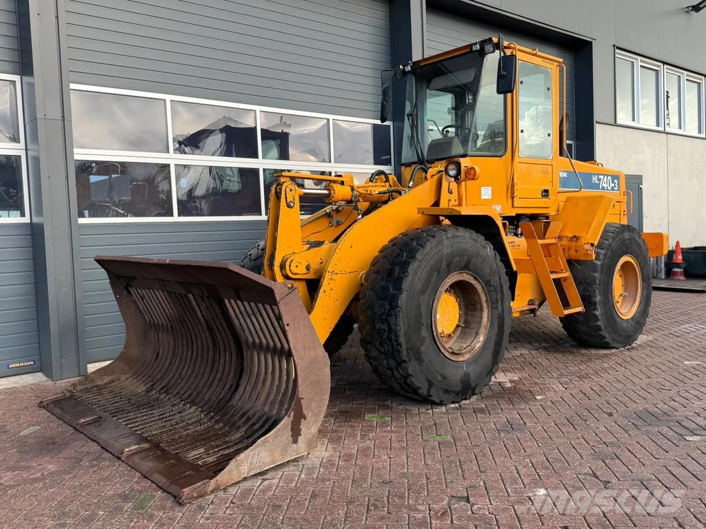 Hyundai HL740-3 Pale gommate