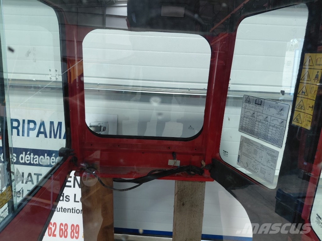 Bobcat E 50 كابينة والداخلية