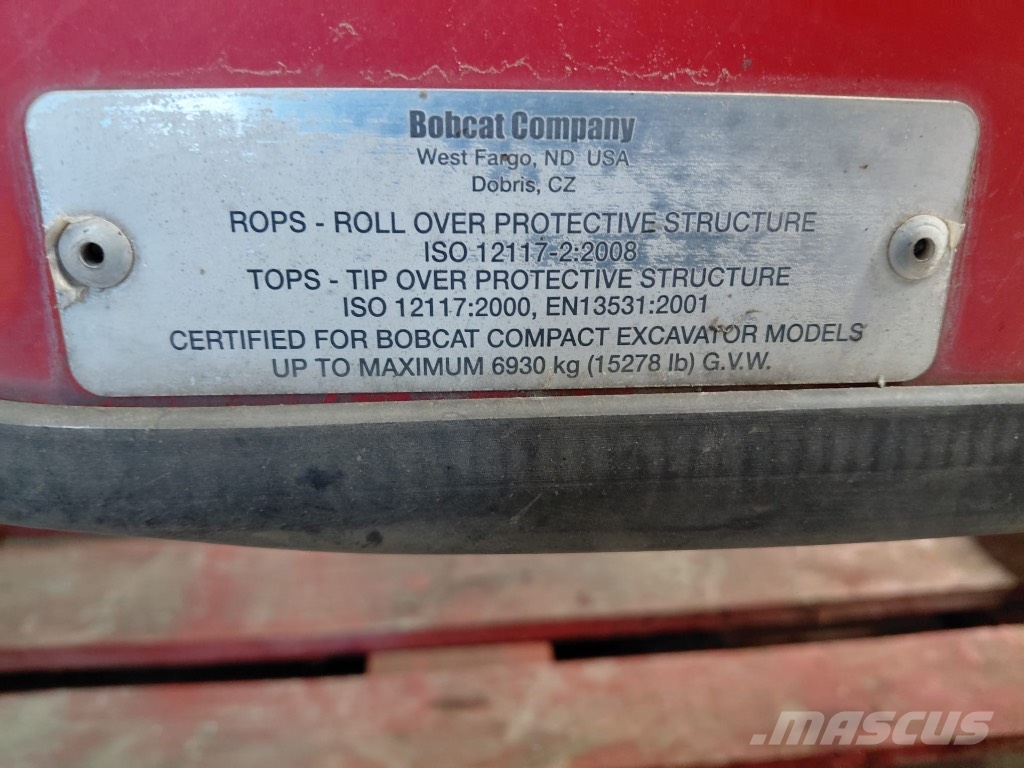 Bobcat E 50 كابينة والداخلية