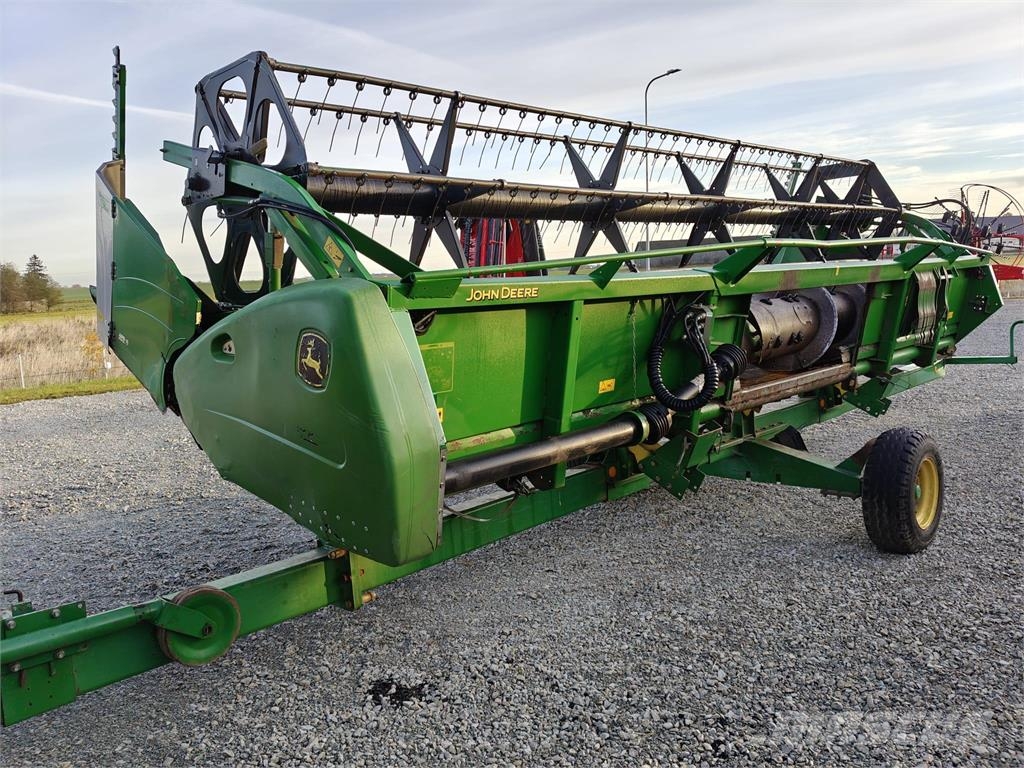 John Deere 9640I WTS Ražas novākšanas kombaini