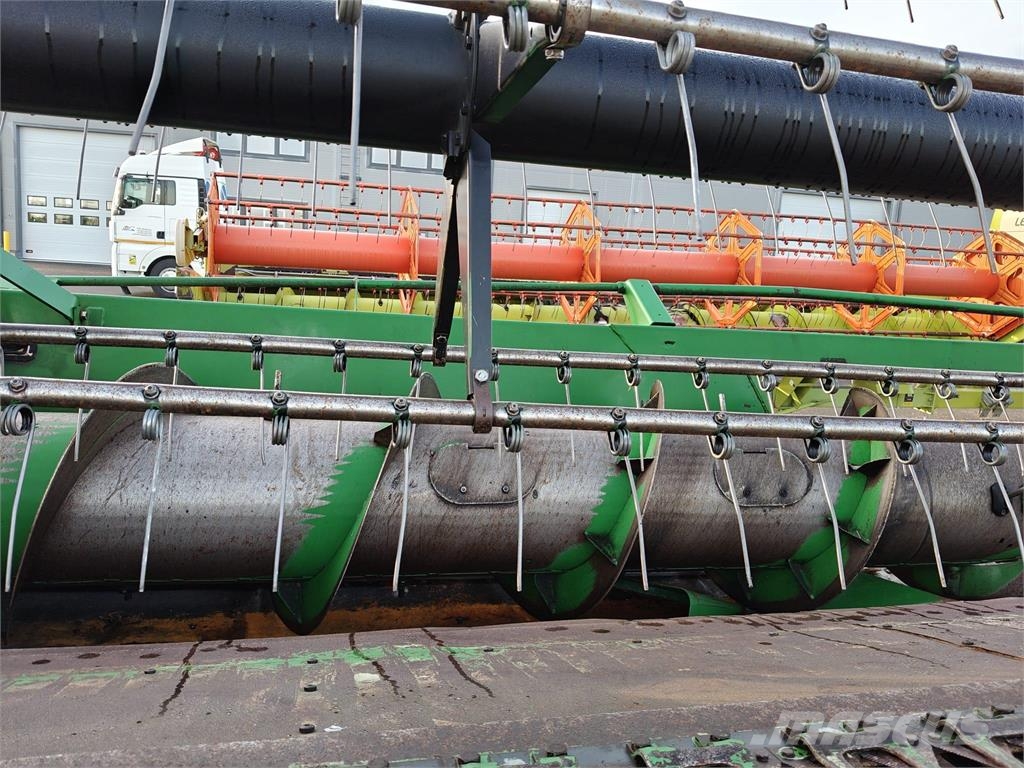 John Deere 9640I WTS Ražas novākšanas kombaini