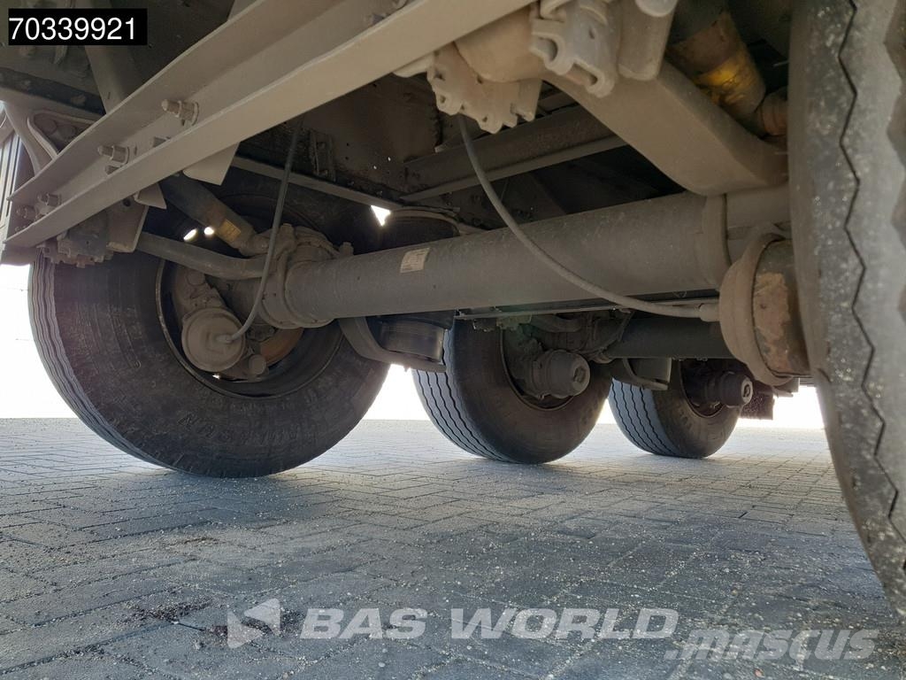 Schmitz Cargobull SCB*S3T 3 axles Sliding roof Plachtové návěsy