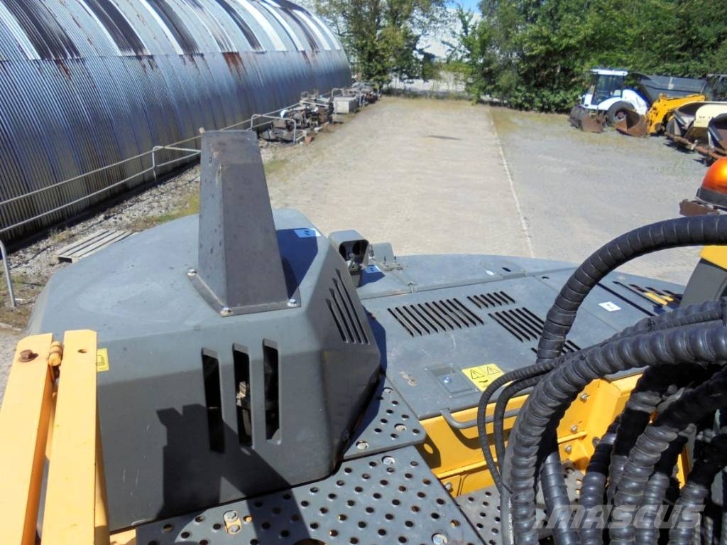 Volvo ECR 235 E L Rupsgraafmachines