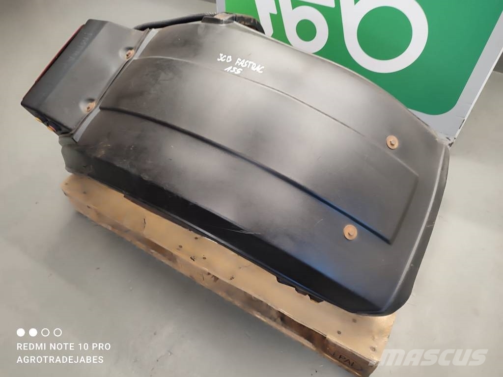 JCB FASTRAC 155 Rear Fender JCB FASTRAC 155 Vezetőfülke és belső tartozékok