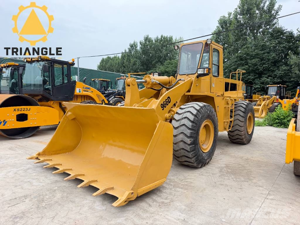 CAT 966 D Gumikerekes homlokrakodók