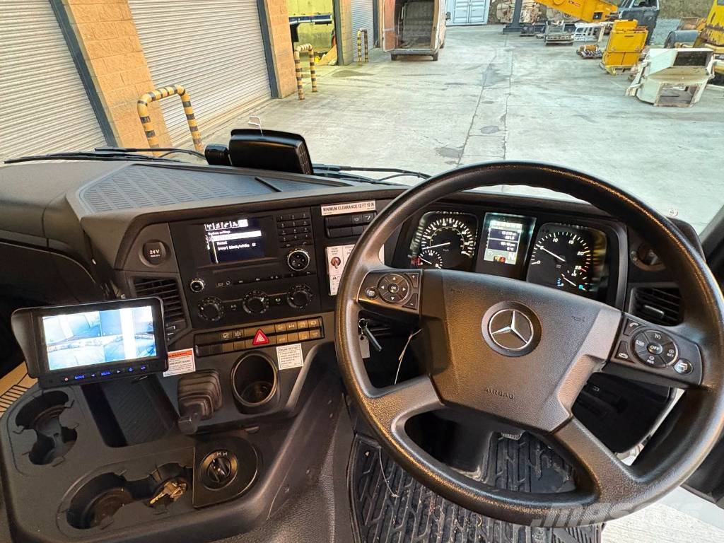 Mercedes-Benz Arocs 3243 Vac-Con Vacuum Truck شاحنات أخرى