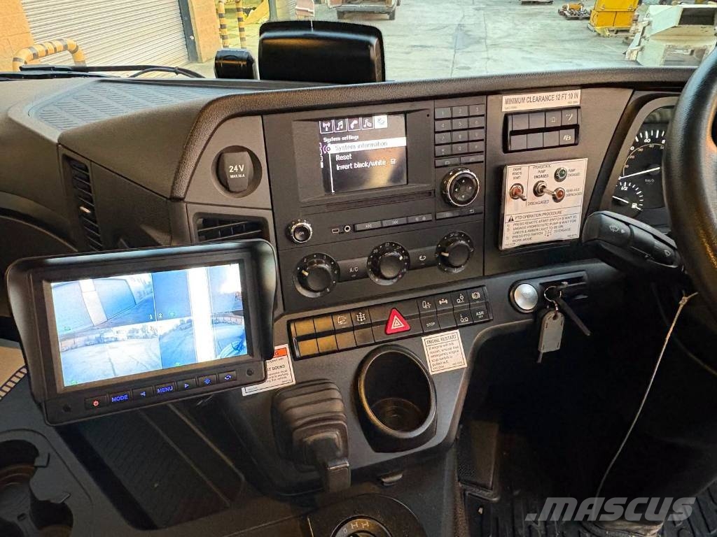 Mercedes-Benz Arocs 3243 Vac-Con Vacuum Truck شاحنات أخرى