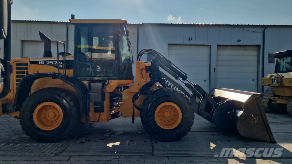 Hyundai HL 757 TM-9 لوادر بعجل