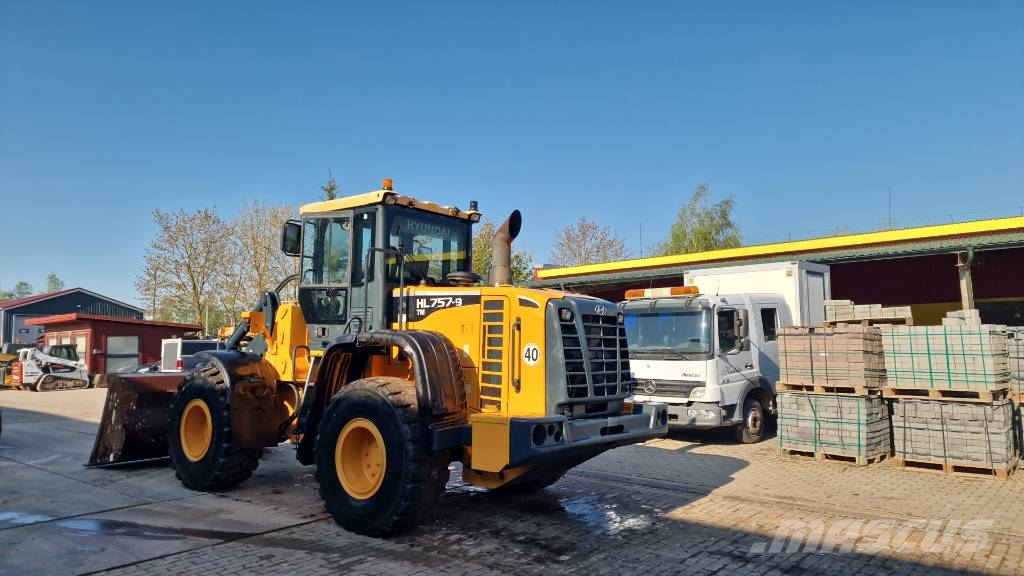 Hyundai HL 757 TM-9 لوادر بعجل